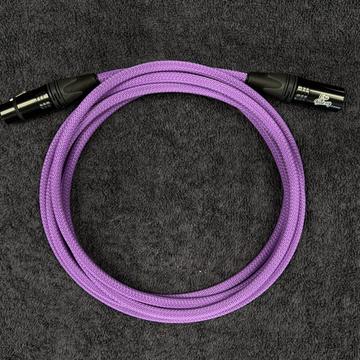 Kabel mikrofonowy XLR – XLR Fioletowy – 3m — zwinięty kabel
